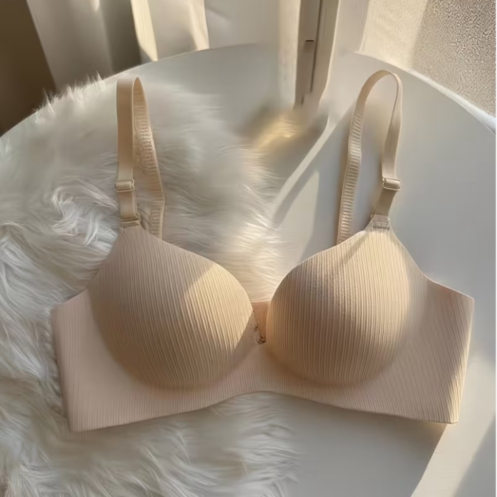 🆕 Boutique Ivory Seamless Ribbed Padded Underwire Free T-Shirt Bra 34B